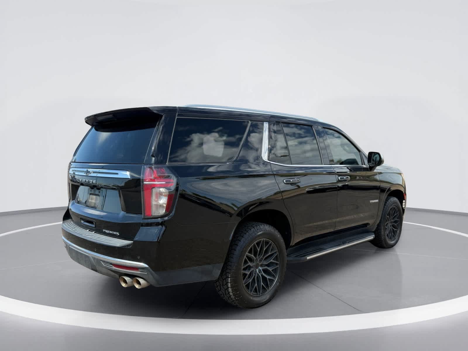 Used 2023 Chevrolet Tahoe Premier AWD/4WD image 6