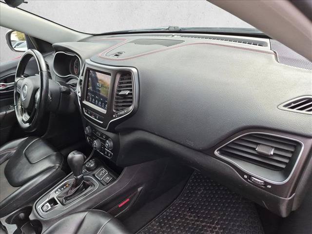 Used 2021 Jeep Cherokee Trailhawk w/ Technology Group AWD/4WD image 27