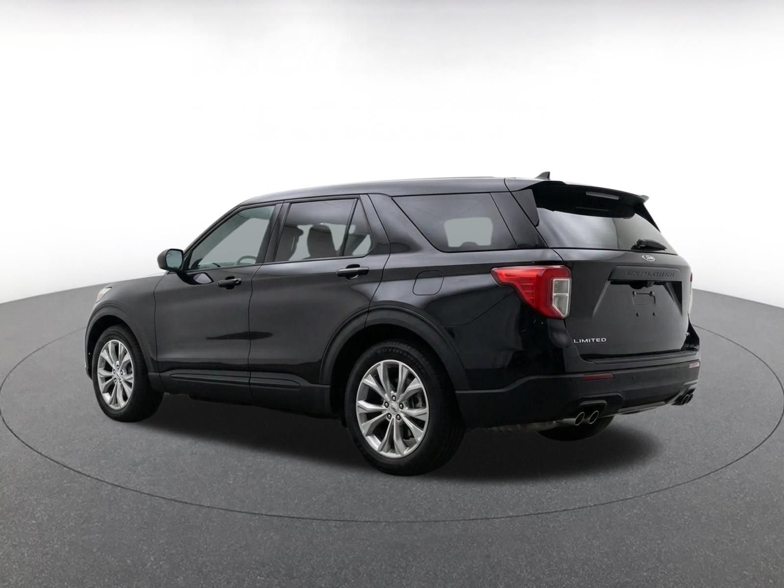 Used 2024 Ford Explorer Limited AWD/4WD image 7