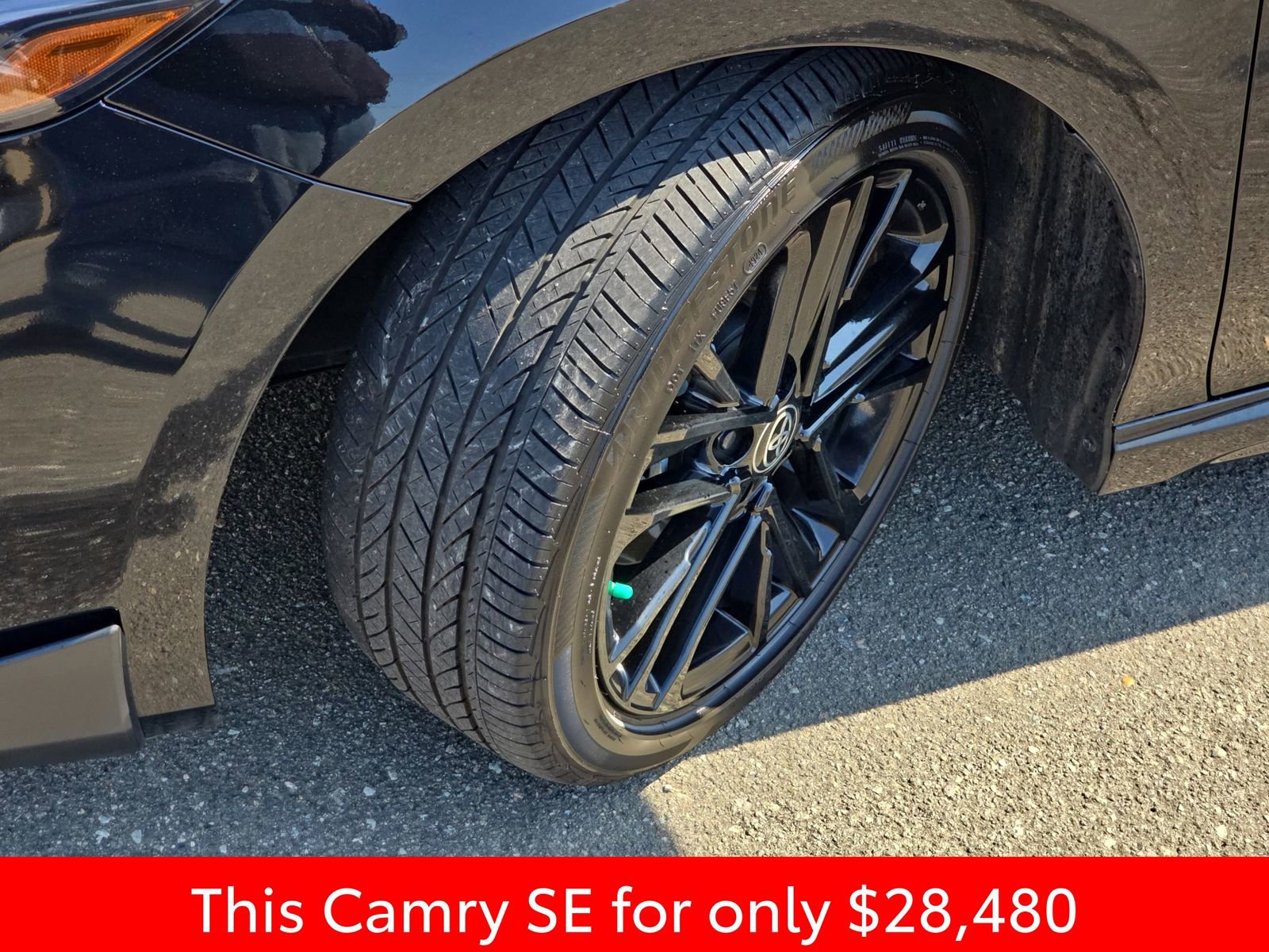 Used 2025 Toyota Camry SE w/ Convenience Package image 38