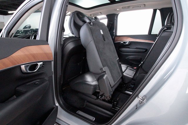 Certified 2024 Volvo XC90 B5 Plus image 31