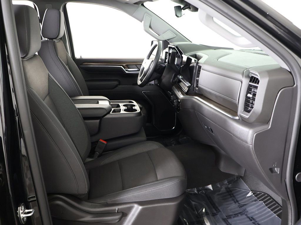 Used 2024 Chevrolet Silverado 1500 LT image 28