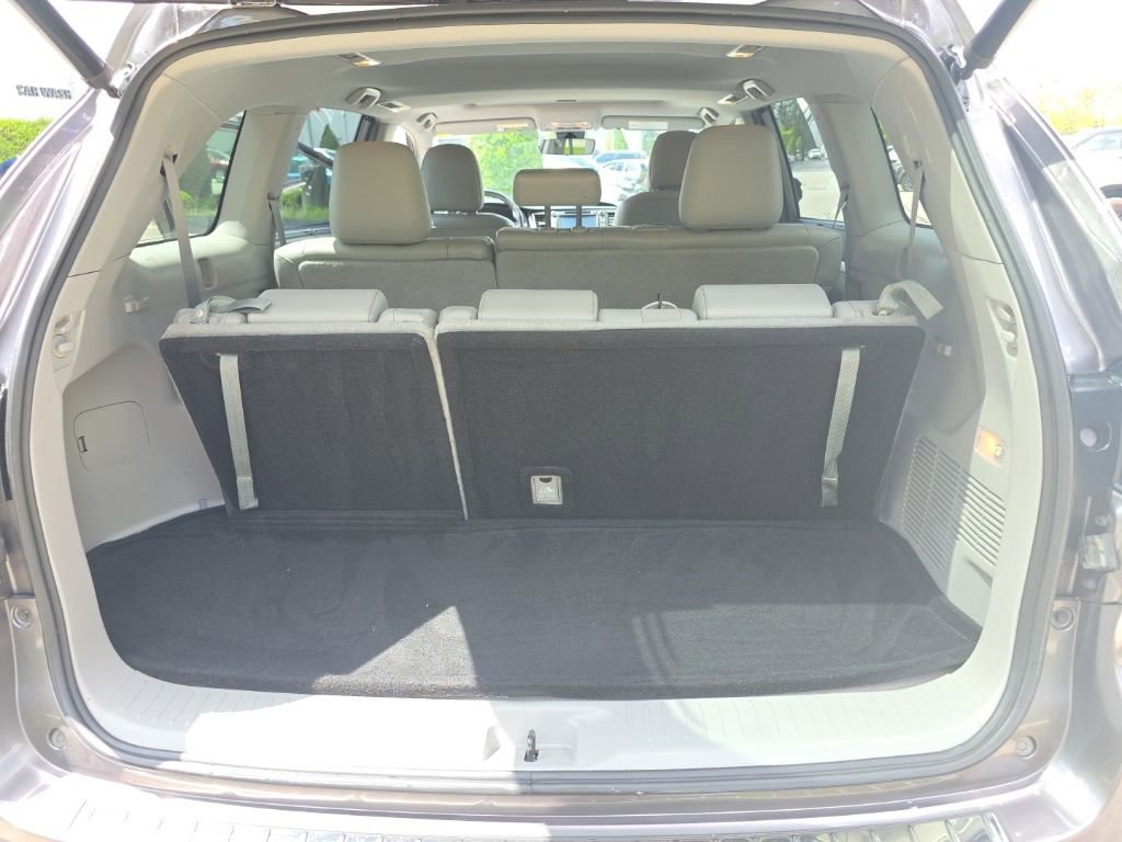Used 2019 Toyota Highlander XLE image 40