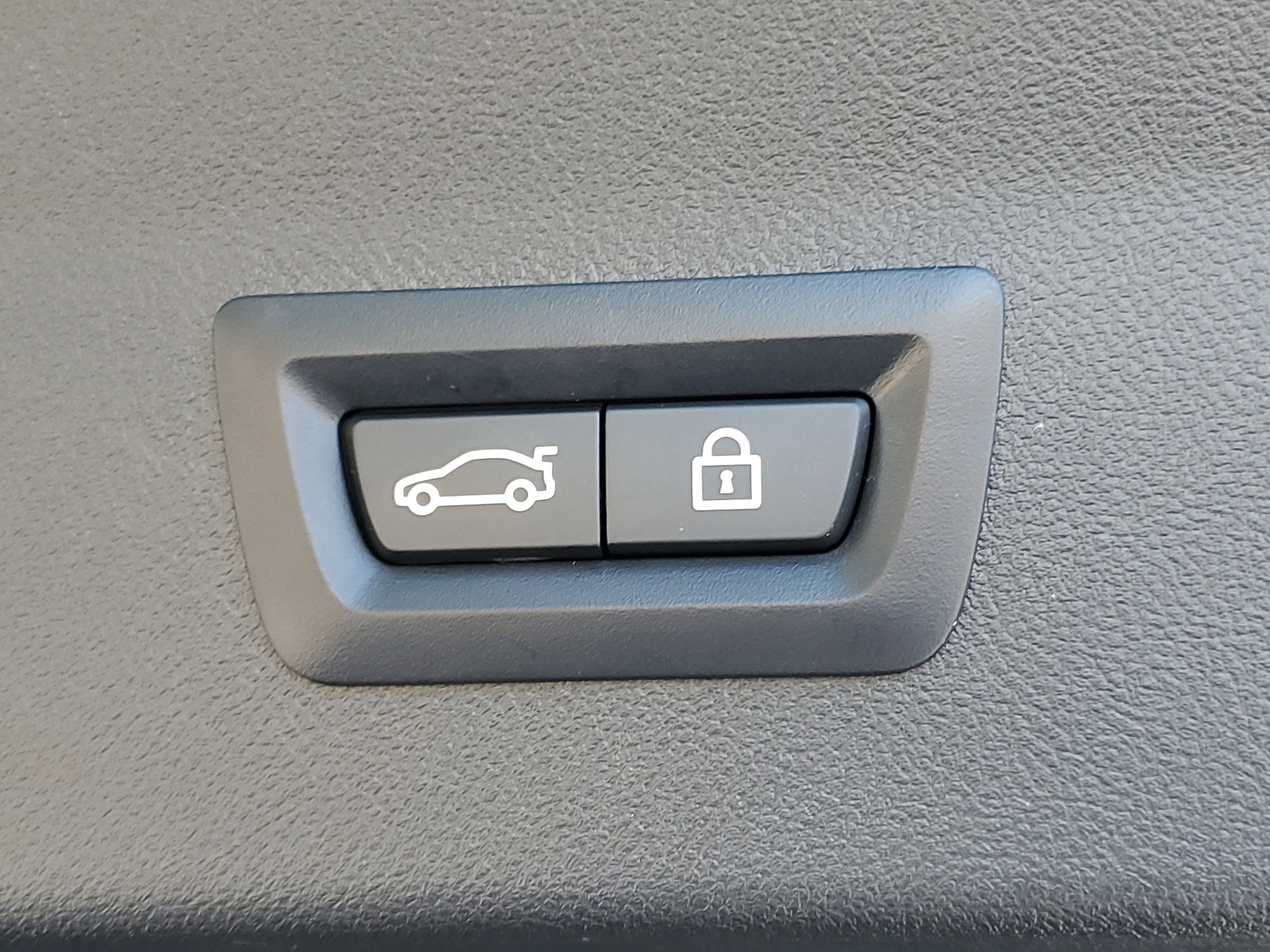 Certified 2023 BMW X4 xDrive30i w/ Premium Package image 29