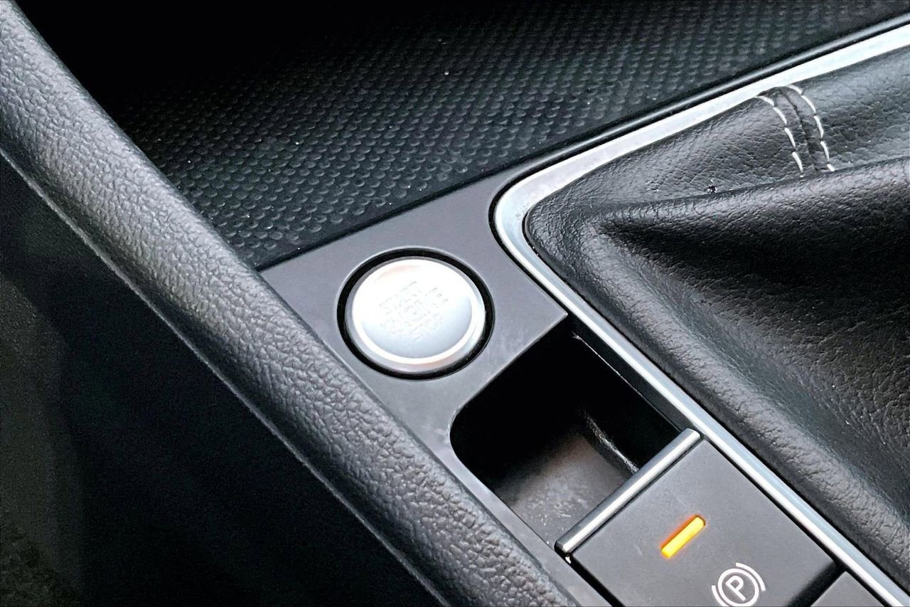 Used 2024 Volkswagen Jetta SE image 25