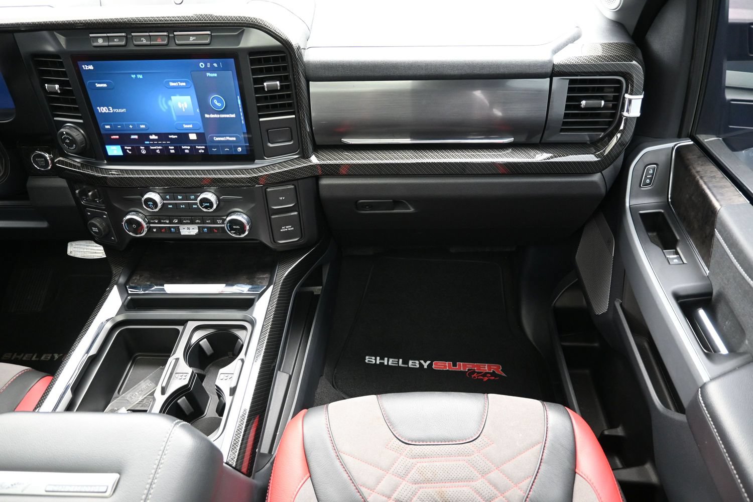 Used 2024 Ford F250 Lariat w/ Lariat Ultimate Package AWD/4WD image 41