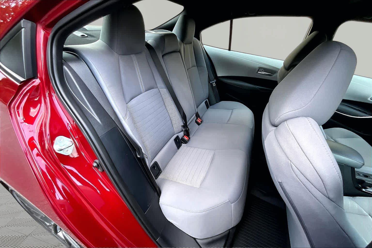 Used 2025 Toyota Corolla SE FWD image 20