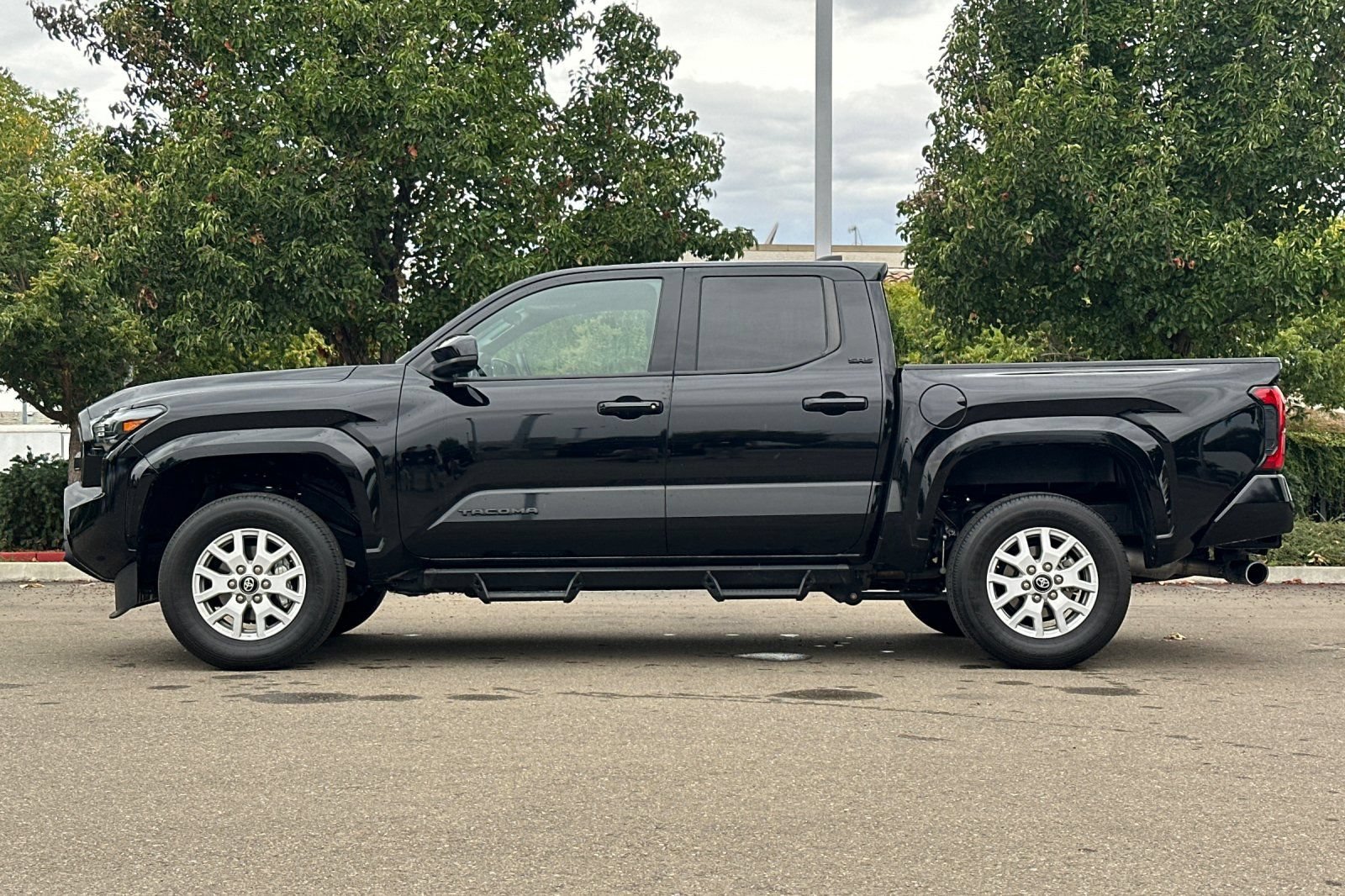 Certified 2025 Toyota Tacoma SR5 RWD image 8