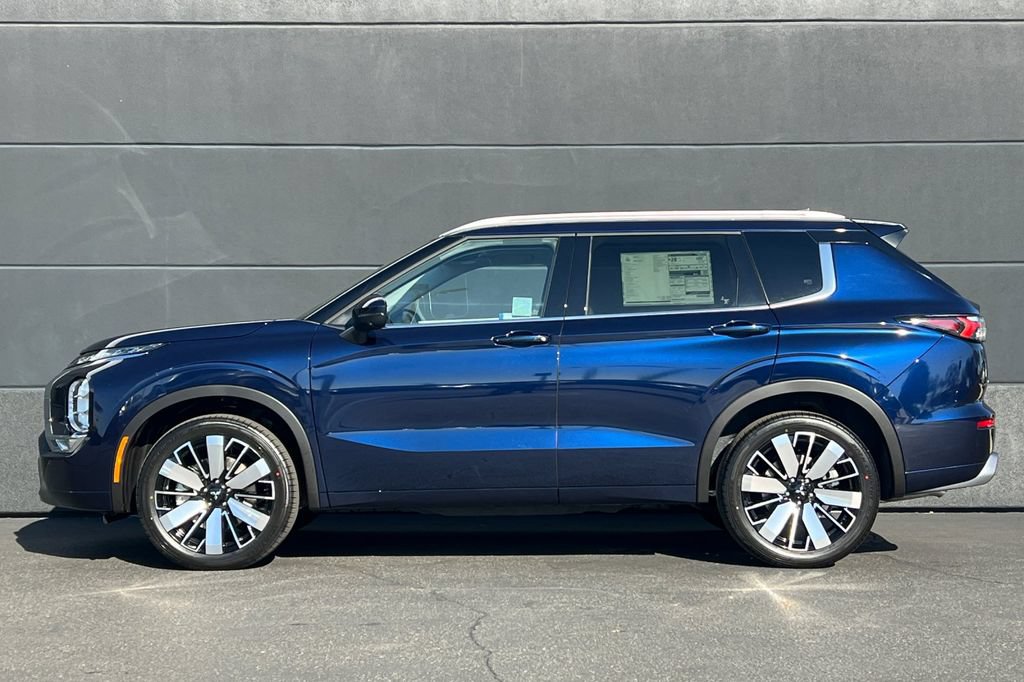 New 2026 Mitsubishi Outlander SEL FWD image 8