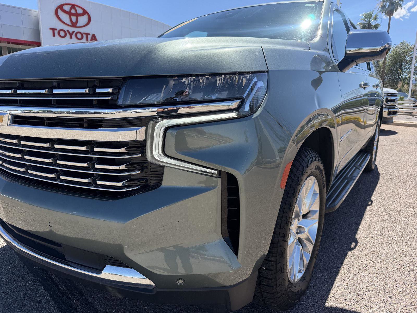 Used 2023 Chevrolet Suburban Premier RWD image 10