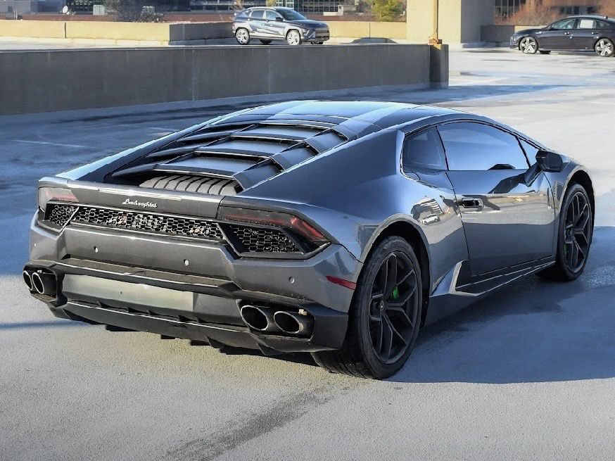 Used 2017 Lamborghini Huracan LP 580-2 RWD image 2