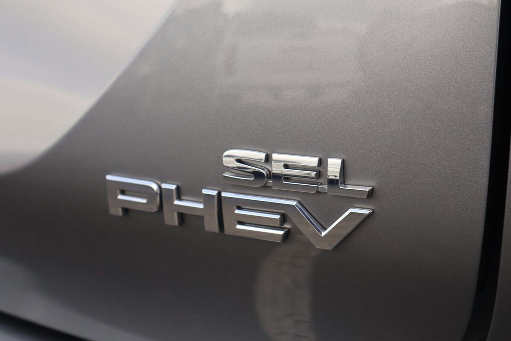 Used 2023 Mitsubishi Outlander SEL AWD/4WD image 28