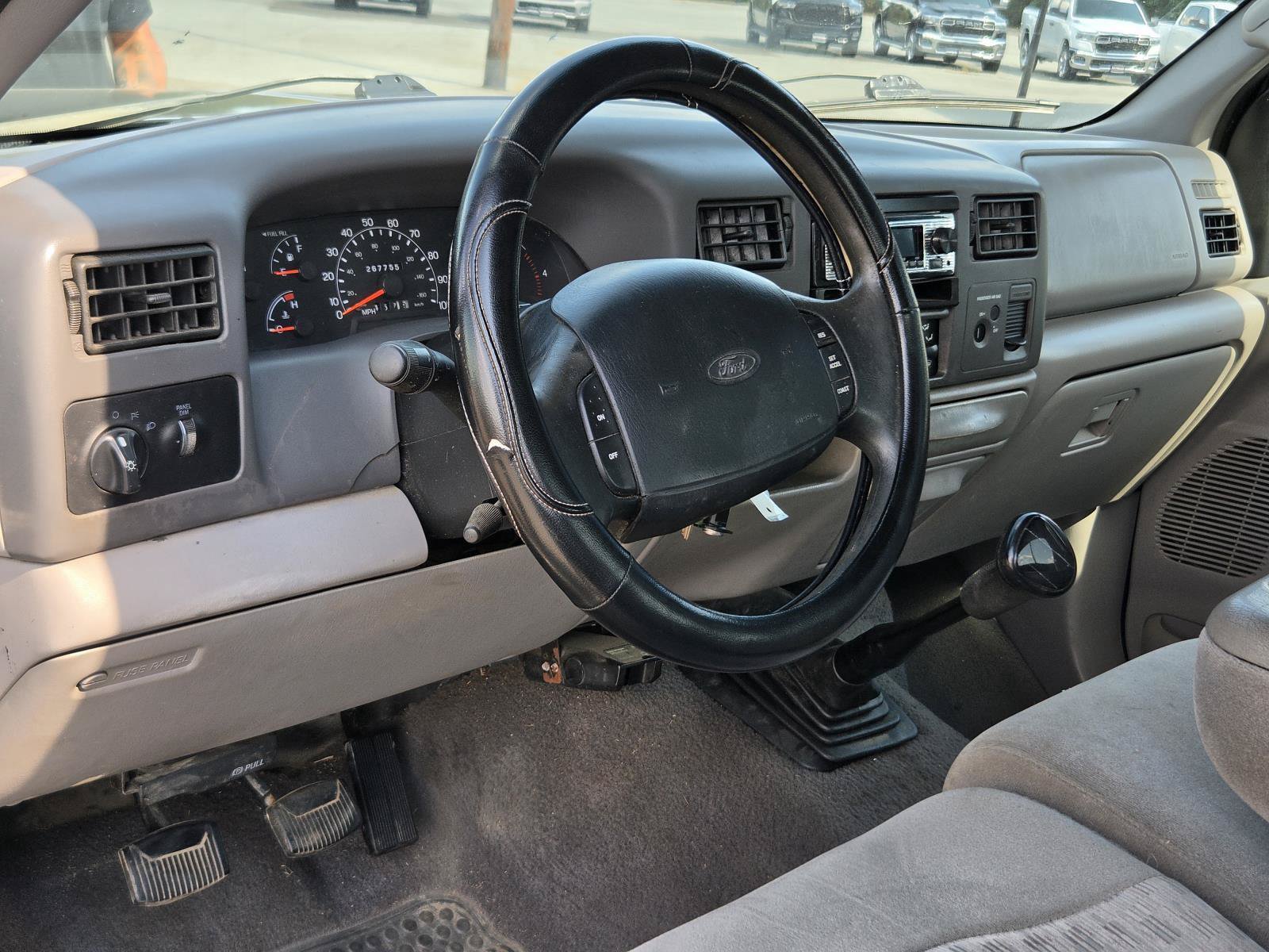 Used 2000 Ford F350 Lariat RWD image 12