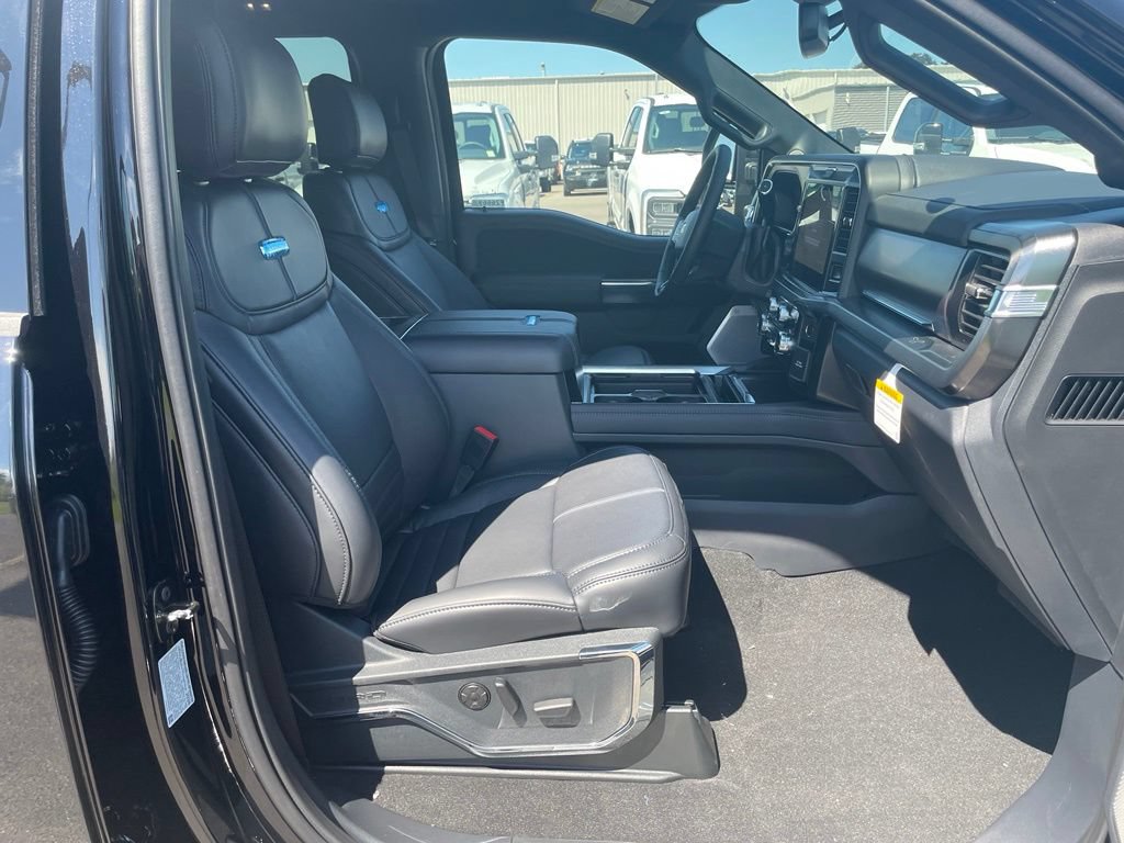 New 2026 Ford F350 Platinum w/ FX4 Off-Road Package AWD/4WD image 14