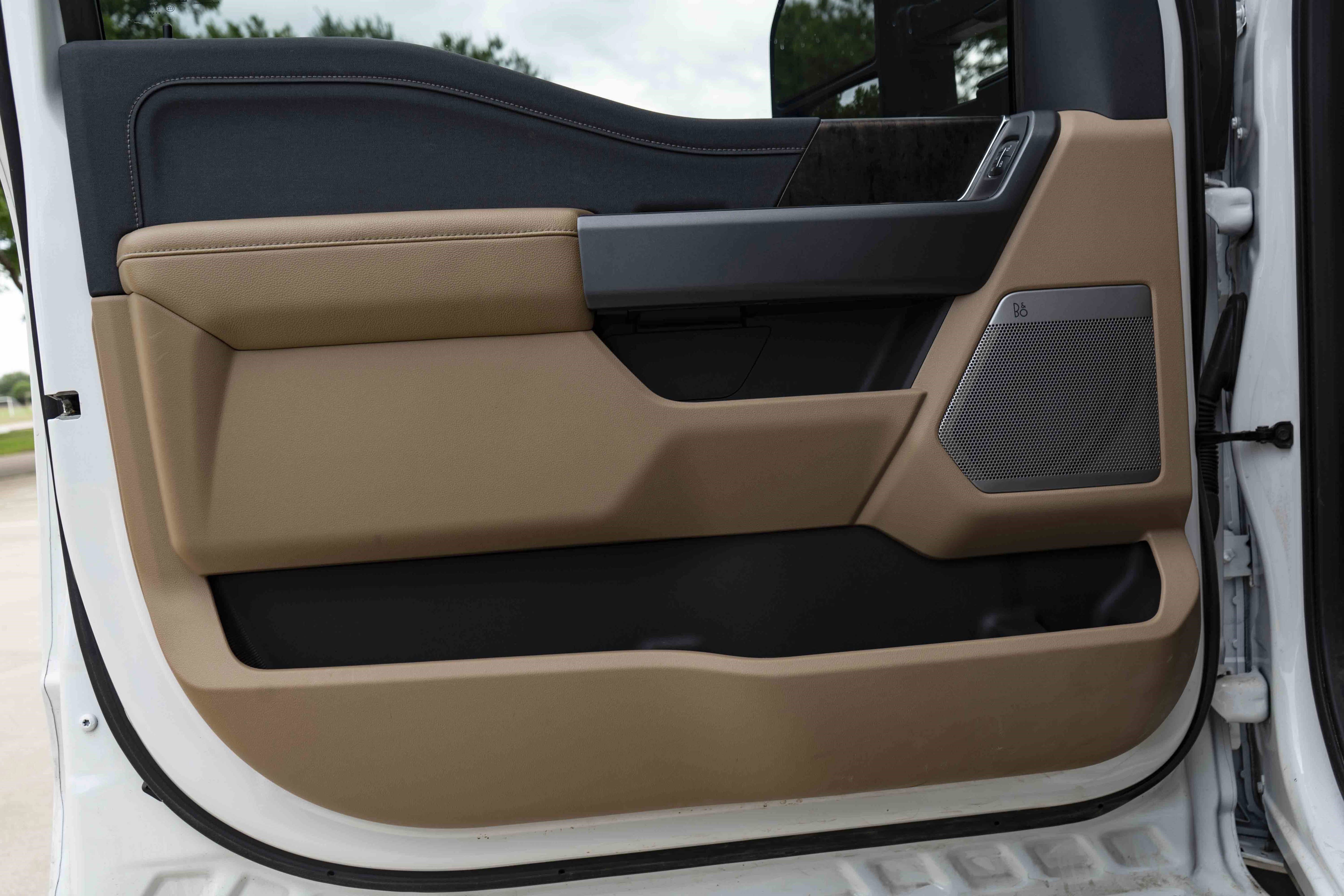 Used 2025 Ford F450 Lariat w/ Lariat Ultimate Package AWD/4WD image 34