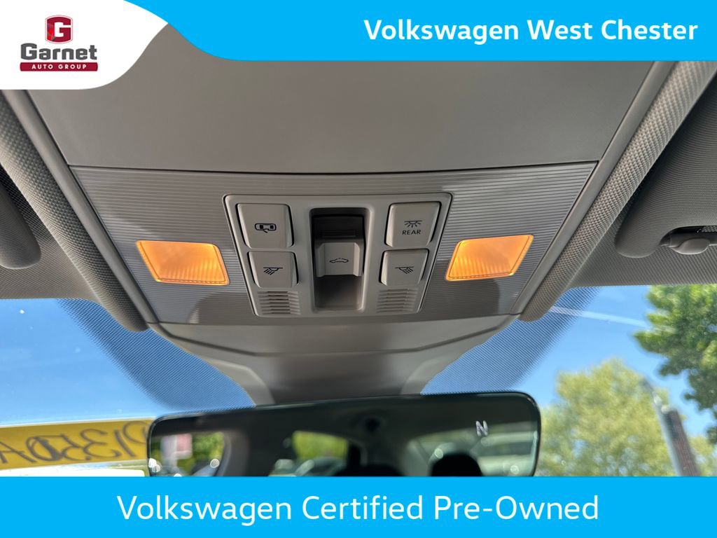 Used 2025 Volkswagen Jetta SEL FWD image 41