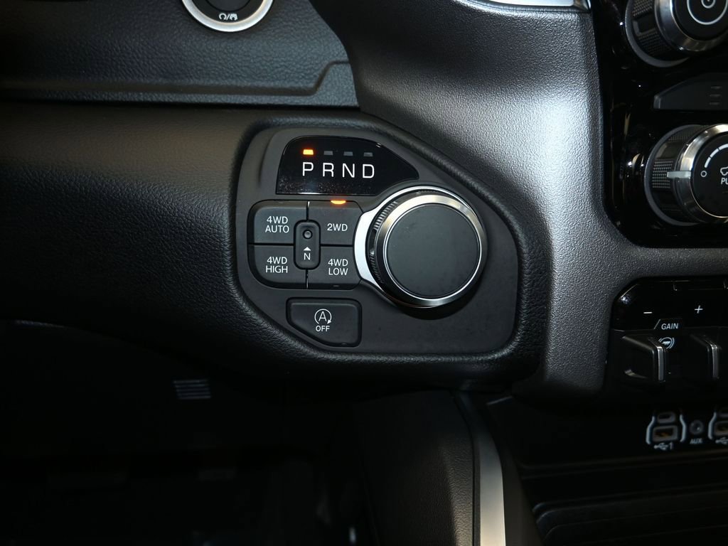 New 2026 RAM 1500 4x4 Crew Cab image 18