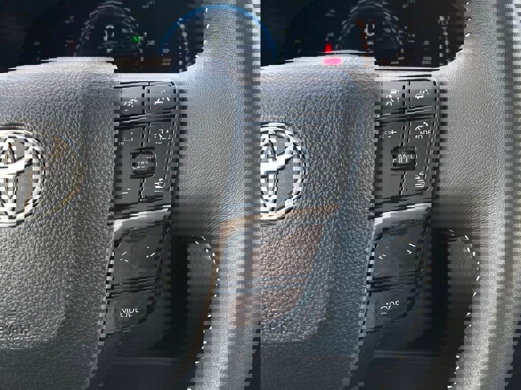 Certified 2025 Toyota Camry SE image 17