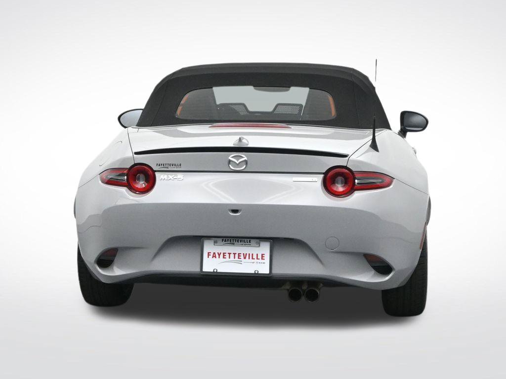 Used 2025 MAZDA MX-5 Miata Club RWD image 7