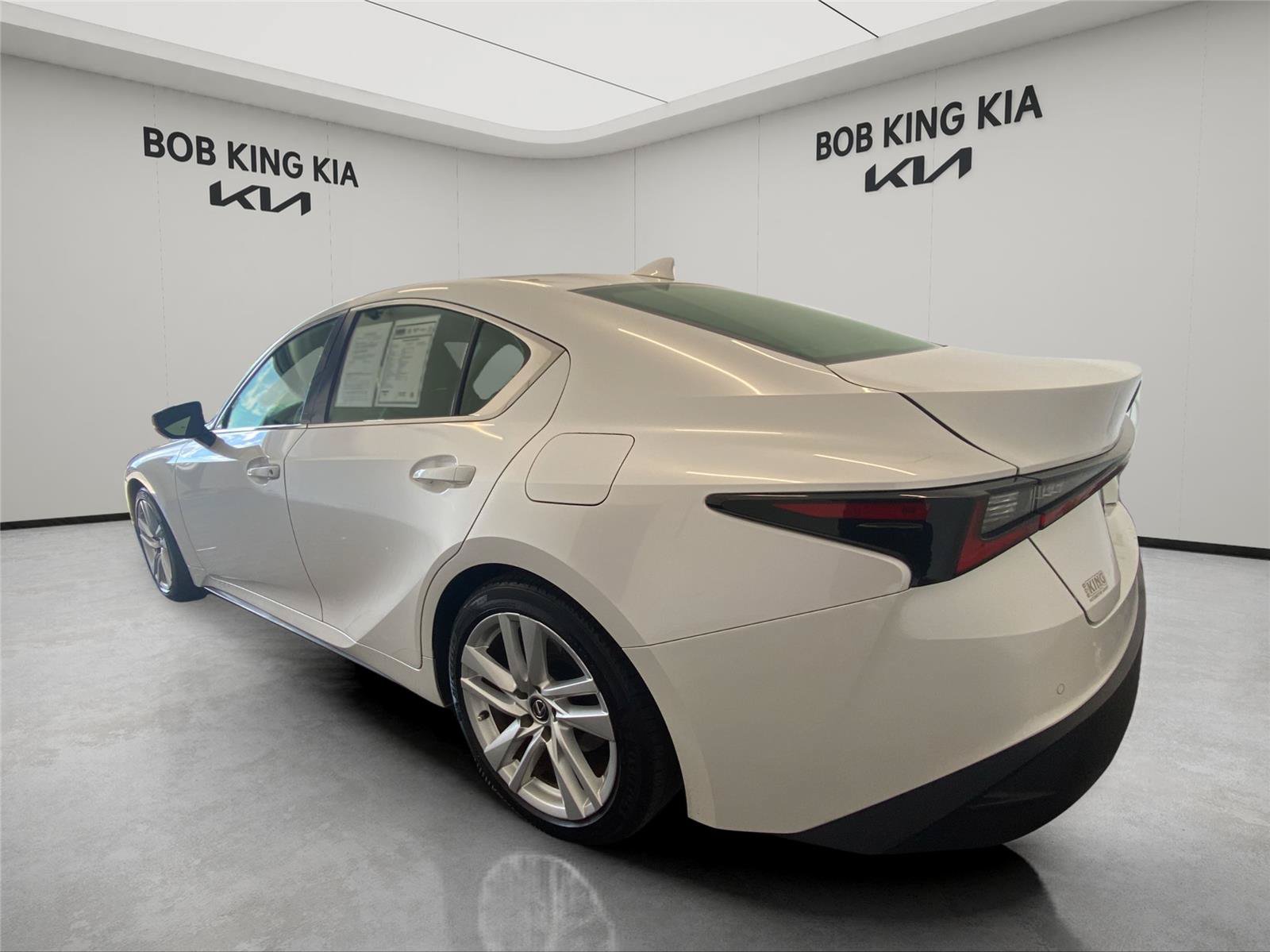 Used 2024 Lexus IS 300 w/ Comfort Package RWD image 3
