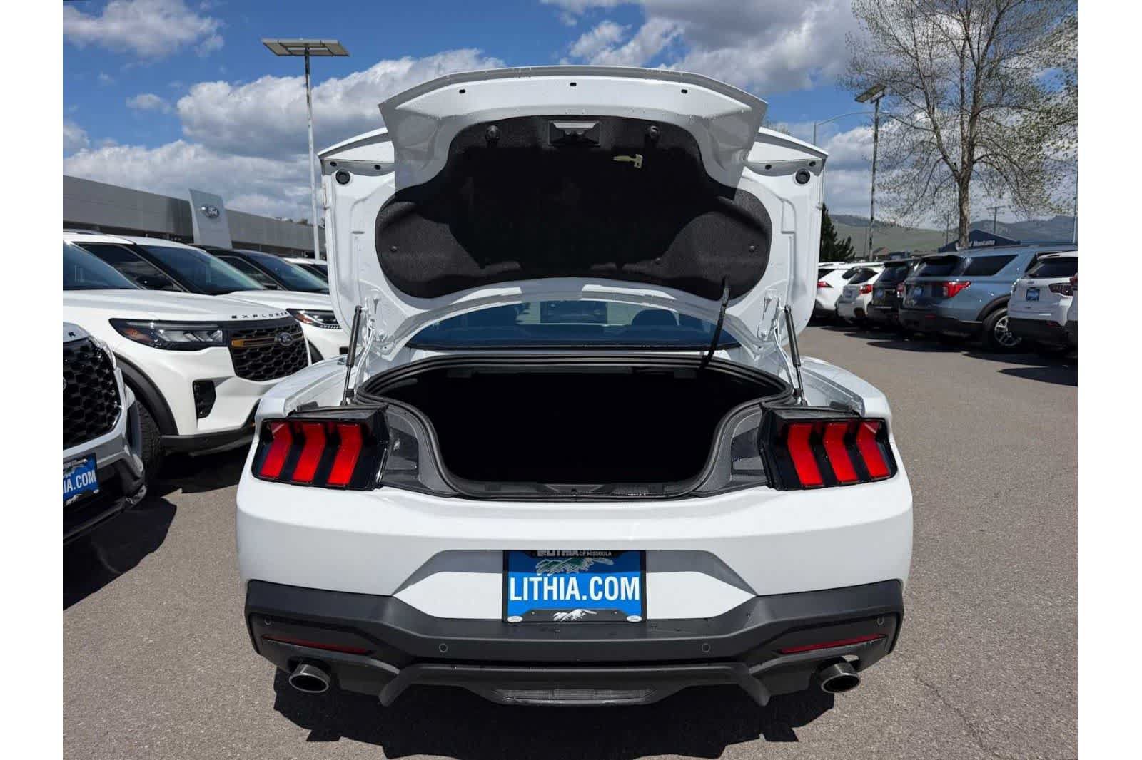 Used 2025 Ford Mustang Premium RWD image 9