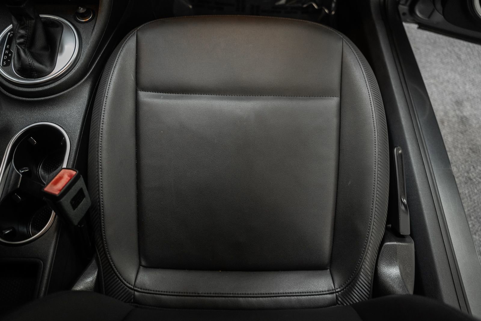 Used 2014 Volkswagen Beetle 2.5 image 32