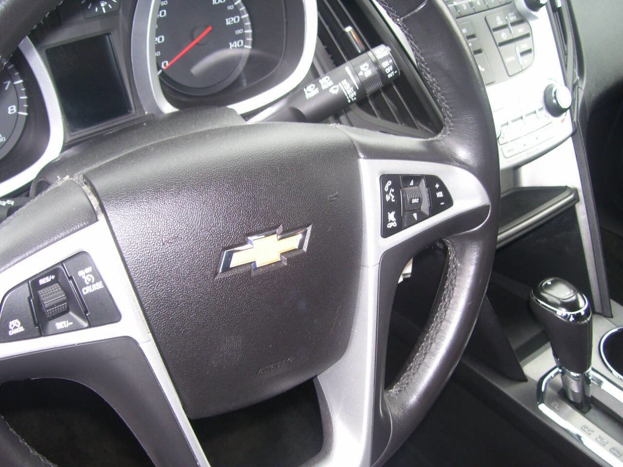 Used 2017 Chevrolet Equinox LT w/ Convenience Package image 9