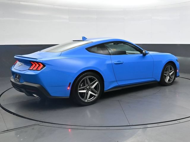 Used 2025 Ford Mustang Premium RWD image 4