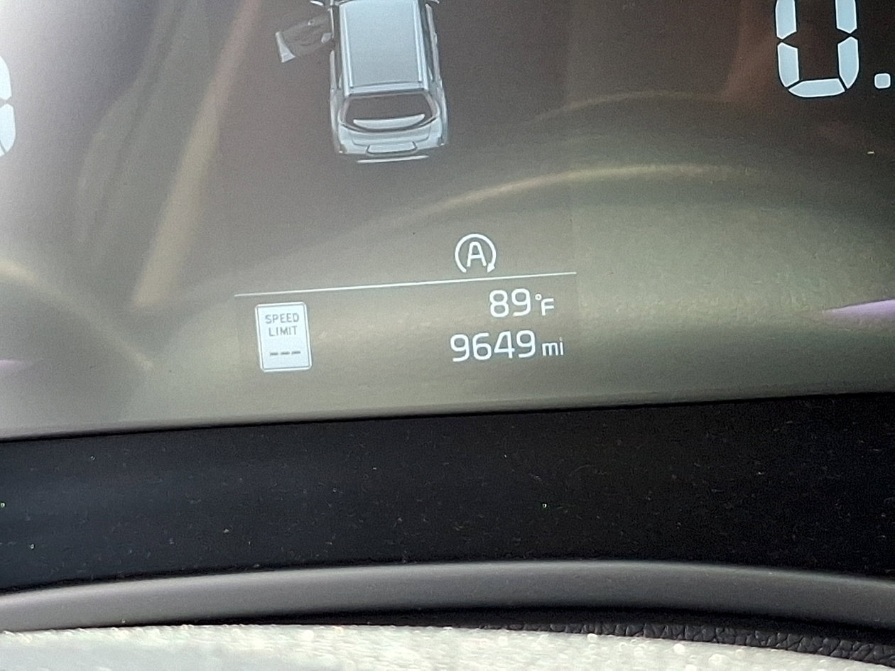 Used 2025 Kia Soul LX w/ LX Technology Package FWD image 19