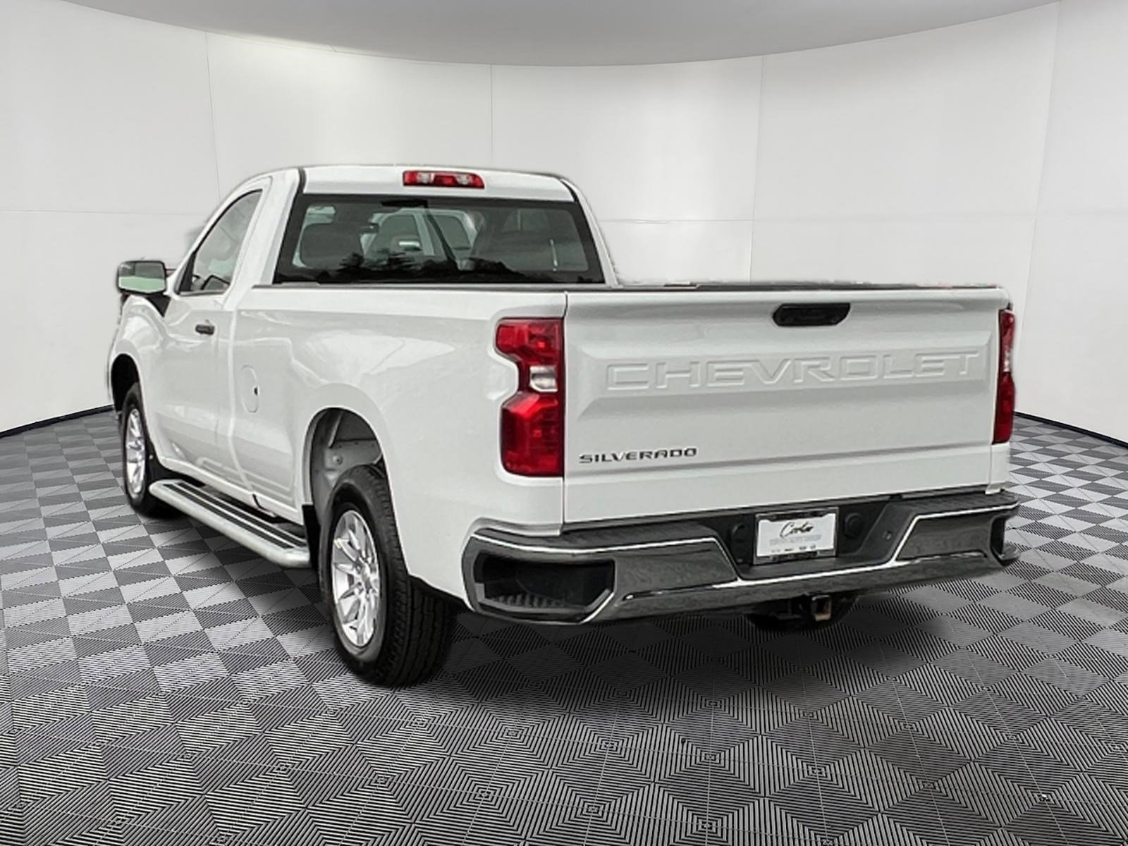 Used 2025 Chevrolet Silverado 1500 W/T RWD image 4