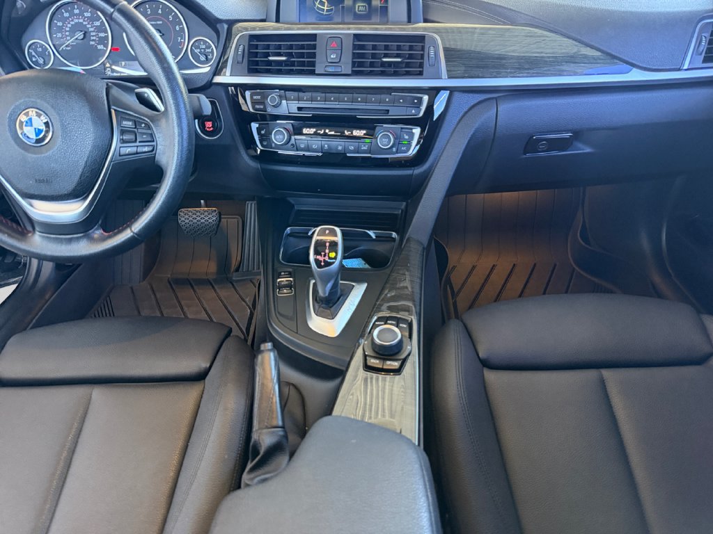 Used 2018 BMW 330i Sedan w/ Convenience Package RWD image 11