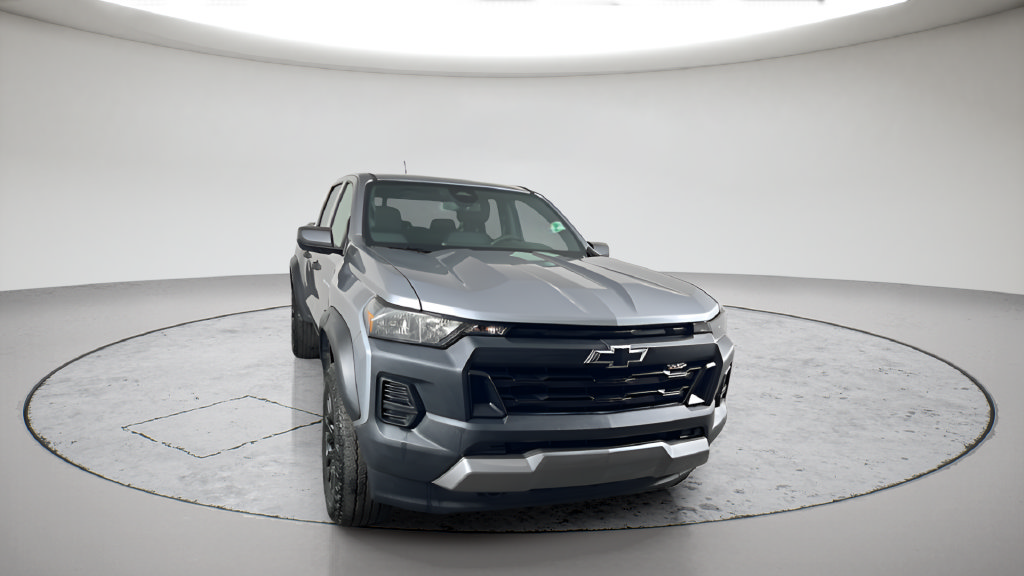 Used 2025 Chevrolet Colorado Trail Boss AWD/4WD image 4