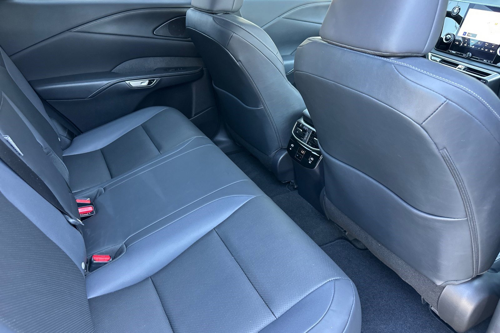 Used 2024 Lexus RX 350 FWD w/ Technology Package image 29