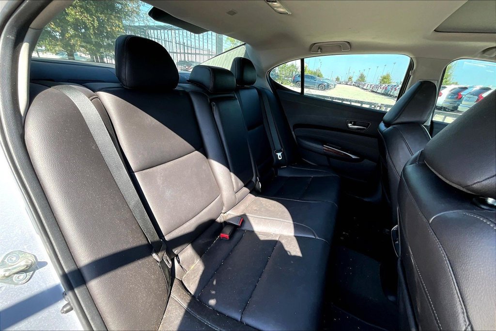 Used 2015 Acura TLX FWD image 32