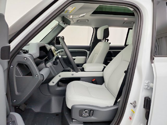 New 2026 Land Rover Defender 130 X-Dynamic SE AWD/4WD image 21
