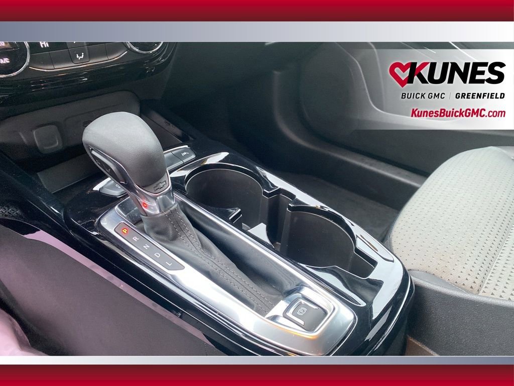 Used 2025 Chevrolet Trax LT image 24