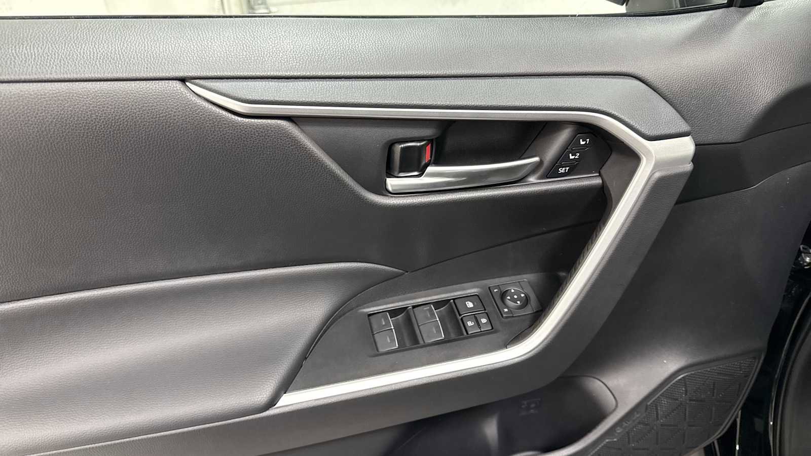 New 2025 Toyota RAV4 XLE Premium image 15