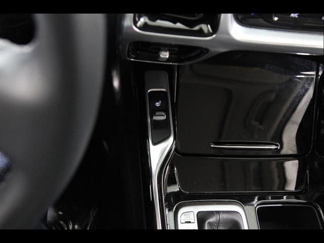 Used 2023 Kia Sorento SX image 17