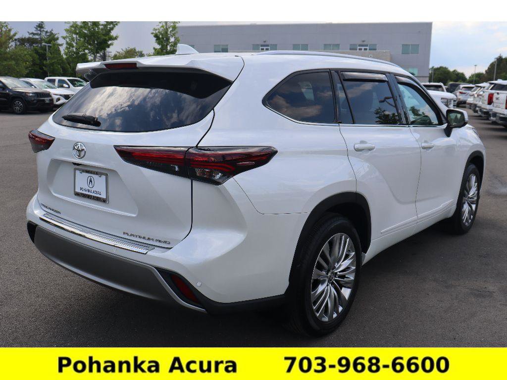 Used 2025 Toyota Highlander Platinum AWD/4WD image 7