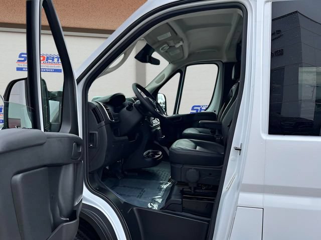 New 2024 RAM ProMaster 3500 w/ Leather Interior Group FWD image 9
