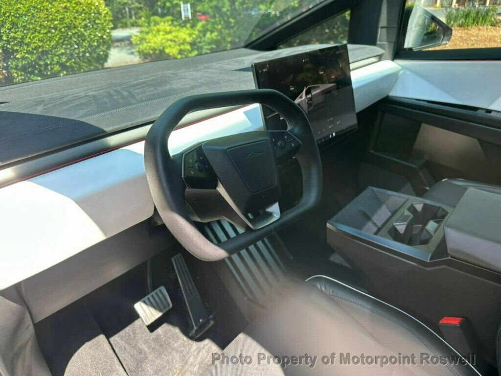 Used 2024 Tesla Cybertruck Cyberbeast AWD/4WD image 11