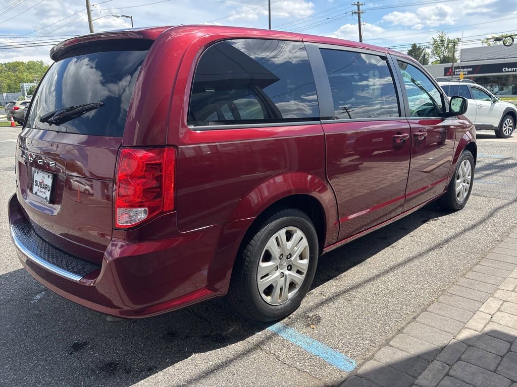 Used 2018 Dodge Grand Caravan SE w/ UConnect Hands-Free Group FWD image 13