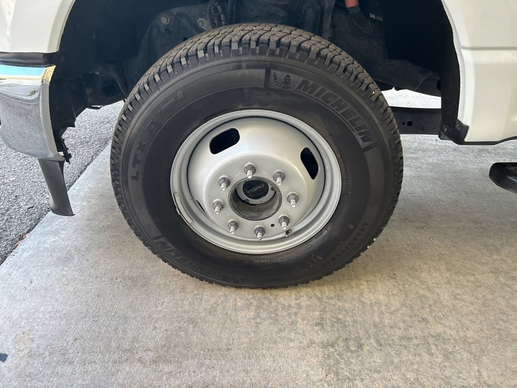 Used 2025 Ford F350 XLT w/ FX4 Off-Road Package AWD/4WD image 13