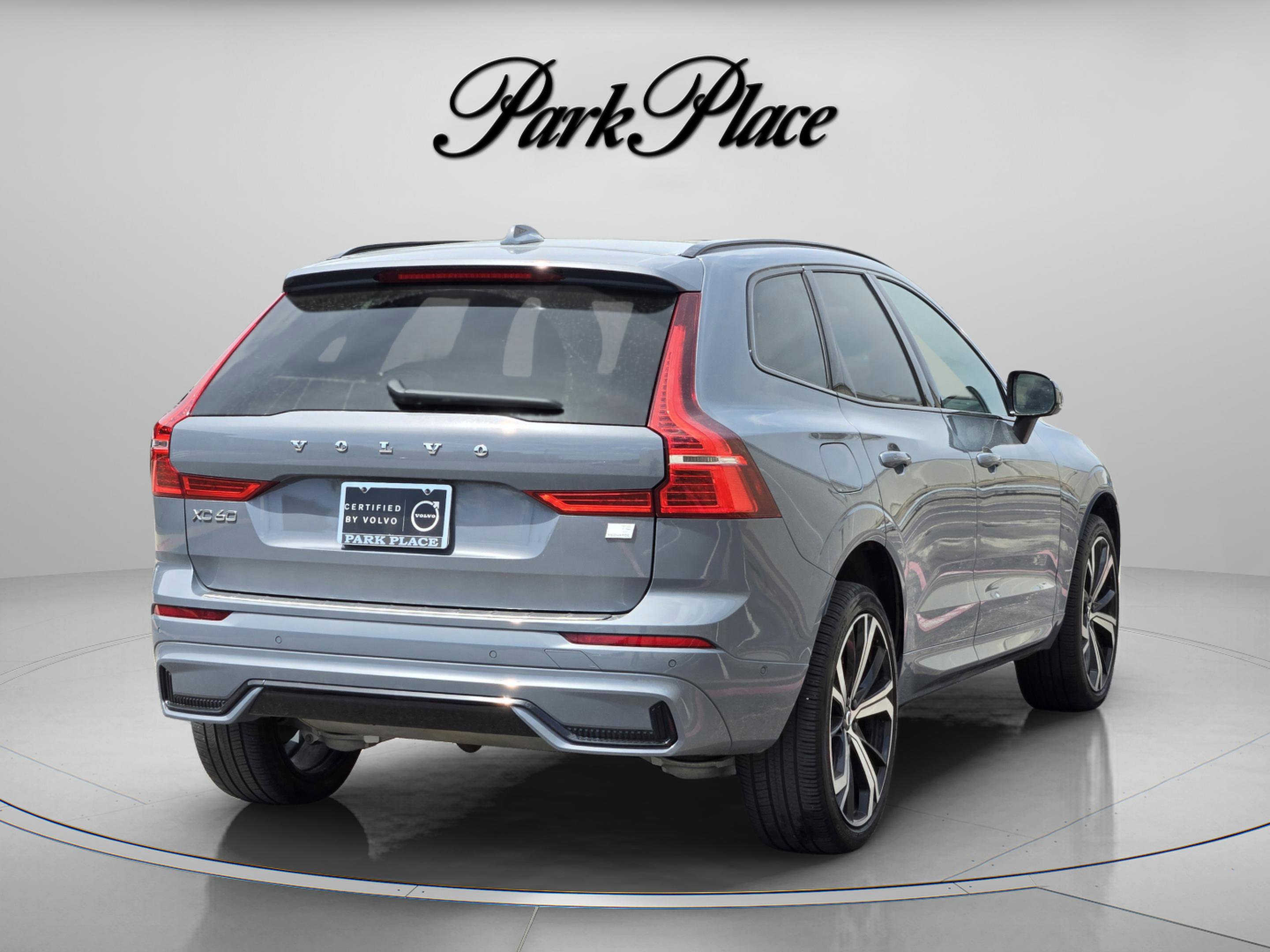Used 2024 Volvo XC60 T8 Ultimate w/ Climate Package AWD/4WD image 6
