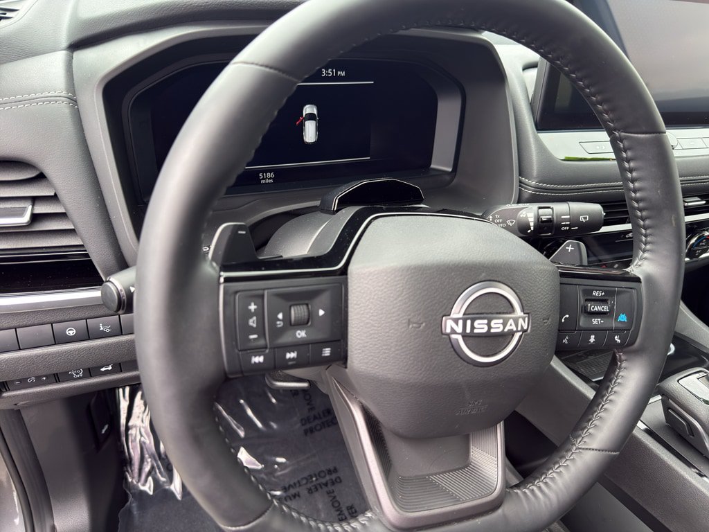 Used 2025 Nissan Rogue SL w/ Tech Package AWD/4WD image 13