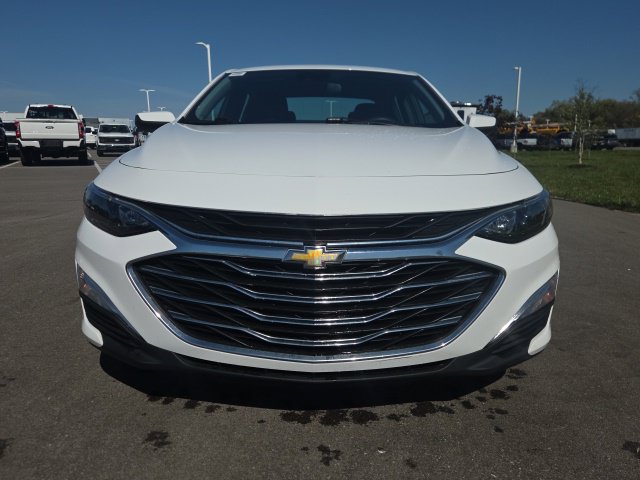 Used 2023 Chevrolet Malibu LS w/ Driver Confidence Package FWD image 3