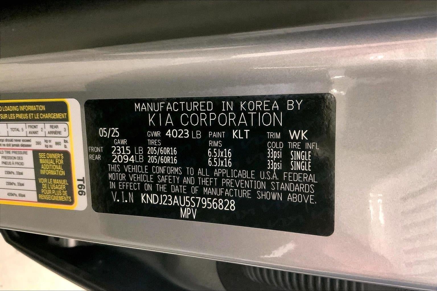 Certified 2025 Kia Soul LX FWD image 31
