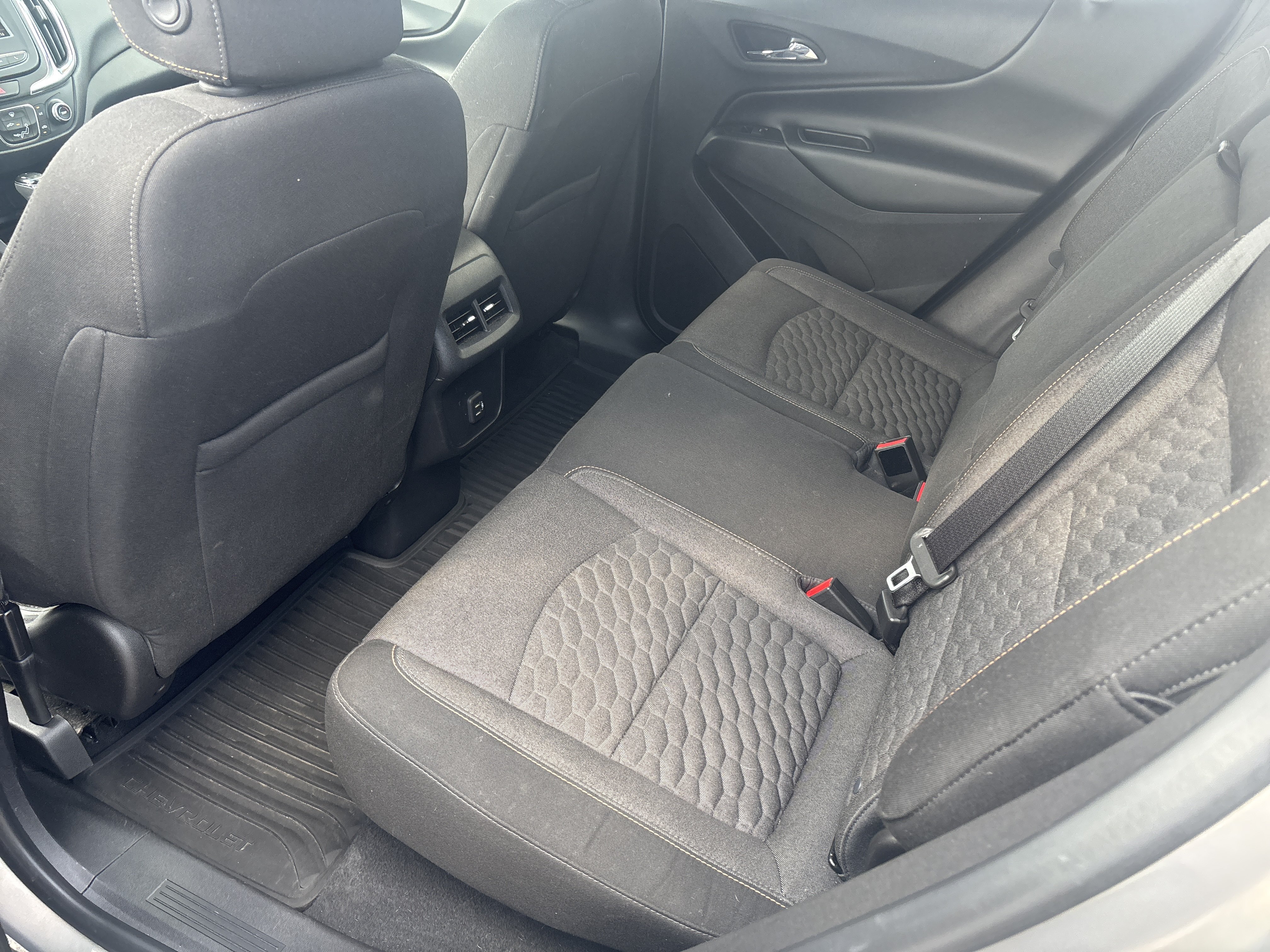 Used 2019 Chevrolet Equinox LT FWD image 9