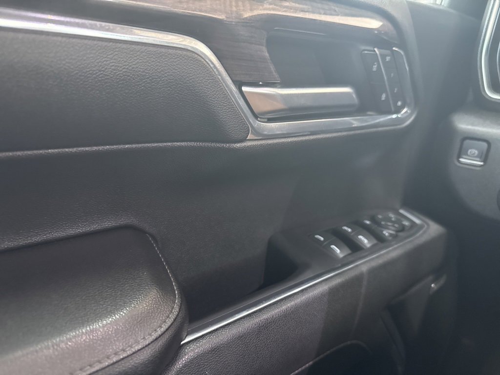 Used 2023 Chevrolet Silverado 1500 LTZ image 15