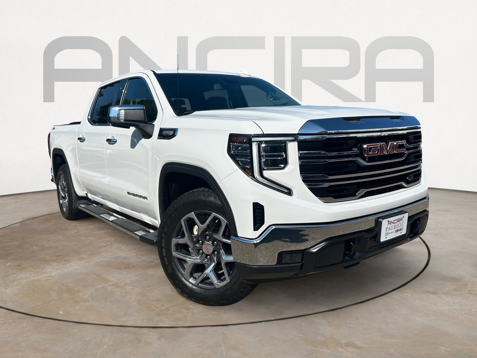 Used 2023 GMC Sierra 1500 SLT image 4